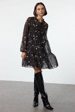 Шифоновое тканое зимнее платье с мешковатым рисунком и мини-подкладкой с черным цветочным узором