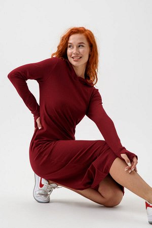 Платье с капюшоном