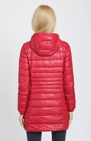 Женская удлиненная ультралегкая куртка  С КАПЮШОНОМ, цвет красный