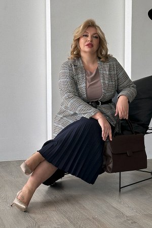 Жакет-4366 Фасон: Жакет
Материал: Трикотаж
Цвет: Серый
Длина рукава: Длинный рукав
Параметры модели: Рост 173 см, Размер 54

Жакет Английская клетка серый с голубым
Элегантный жакет прилегающего сил
