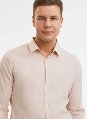 Рубашка приталенная с длинным рукавом