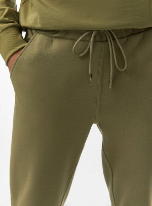 Брюки трикотажные из ткани с начесом