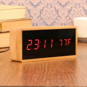 Часы-будильник электронные, с подсветкой, дата, красные цифры, 4ААА, 15?4?7 см