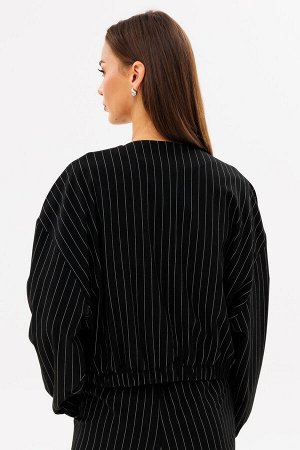 Костюм Костюм Kivviwear 4207420803 черный 
Состав: ПЭ-26%; Хлопок-72%; Эластан-2%;
Сезон: Осень-Зима
Рост: 170

Этот костюм состоит из кардигана свободного силуэта и укороченных брюк, создавая идеаль