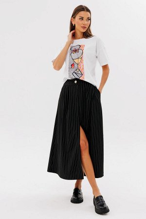 Юбка Юбка Kivviwear 421804 полоска черный 
Состав: ПЭ-26%; Хлопок-72%; Эластан-2%;
Сезон: Осень-Зима
Рост: 170

Эта элегантная длинная юбка-трапеция из костюмной ткани станет идеальным дополнением ва