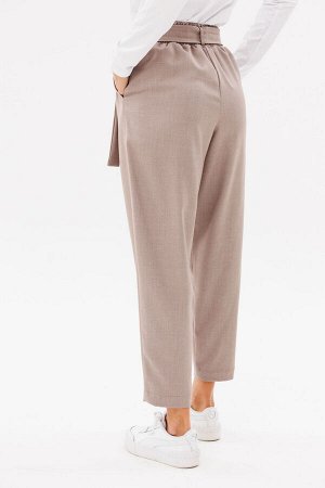 Костюм Костюм Kivviwear 4226422202 капучино 
Состав: ПЭ-26%; Хлопок-72%; Эластан-2%;
Сезон: Осень-Зима
Рост: 170

Представляем костюм состоящий из блузы и брюк. Блуза свободного кроя, которая идеальн