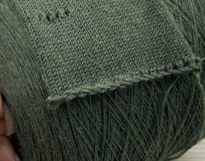Пряжа для вязания 100 гр, Merino 100% меринос гребенной  440м/100г Хвойная зелень меланж