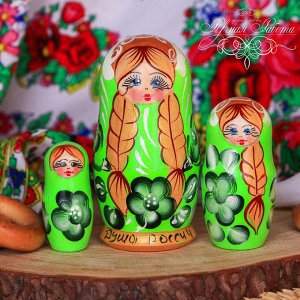 Матрёшка 3-х кукольная «Душа России», зелёная, 11 см