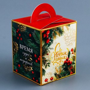 Коробка для 1 капкейка подарочная новогодняя упаковка «Время Чудес и подарков», 9.2x9.2x11 см
