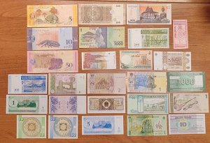 Набор банкнот Мира 30 штук без повторов UNC