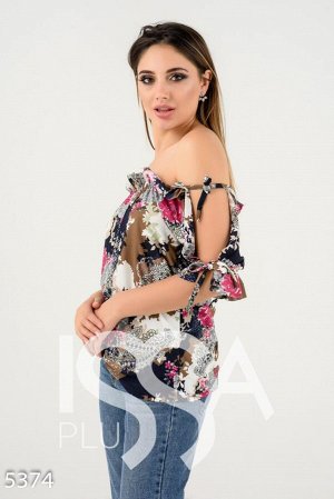 Легкая летняя блуза с открытыми плечами и коричневым цветочным принтом