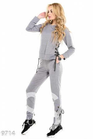 Серый спортивный костюм из батника с брюками со шнуровками по бокам