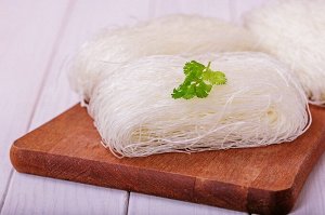 Вермишель (фунчоза) "Ланкау" из крахмала бобов и картофеля, 500 г, Китай