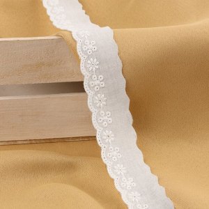Кружево шитьё, 30 мм x 13,7 ± 1 м, цвет белый