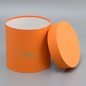 Коробка круглая, с тиснением Loveоранжевая 18?18?18 см