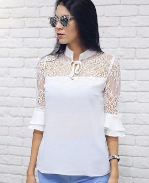 Блуза Прежняя цена 1800
Блуза белая с кружевом. Ткань шифон.