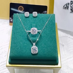 Женский набор украшений. Цепочка + серьги + кольцо