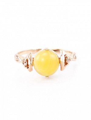 Легкое кольцо из золота 585 пробы с небольшой круглой вставкой из медового янтаря и фианитами «Самбия», 606212001