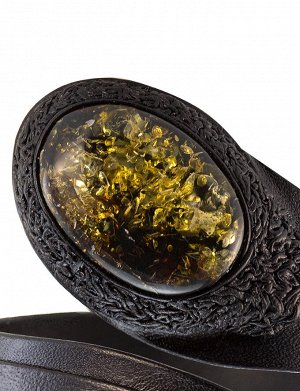 Стильный браслет «Змейка» из натуральной кожи со вставкой из сверкающего янтаря зелёного цвета, 6050203016