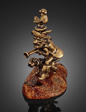 Забавная сувенирная фигурка из цельного янтаря и латуни «Охотник»