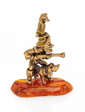 Забавная сувенирная фигурка из цельного янтаря и латуни «Охотник»