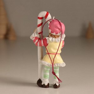 Фигурка-подвеска «Новогодний эльф с леденцом», ёлочная игрушка, 5x4.5x11 см