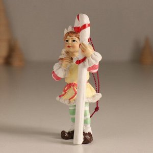 Фигурка-подвеска «Новогодний эльф с леденцом», ёлочная игрушка, 5x4.5x11 см