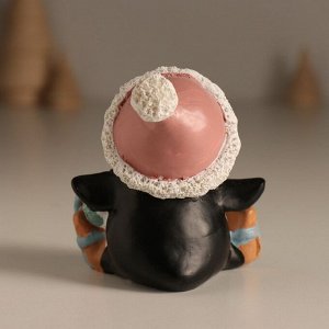 Фигурка полистоун «Пингвин в мини-лыжах», 7x6x7 см, МИКС