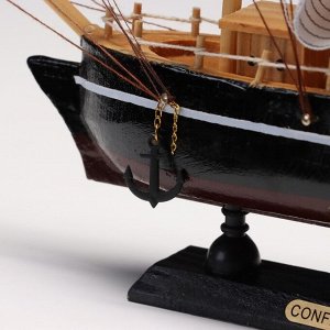Корабль сувенирный малый «Илия», борта чёрные, паруса бежевые с полосами, 5,5x23,5x23,5 см