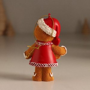Фигурка-подвеска полистоун «Имбирный снеговик в новогоднем наряде», ёлочная игрушка, 5.5*4*8.5 см, МИКС