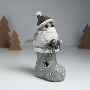 Фигурка светящаяся «Воробышек в колпаке сидит на новогоднем сапоге», серый, 7.6x9.5x15 см