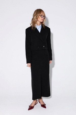 Костюм Костюм Pirs 5358 чёрный 
Состав: Костюм: Вискоза-68%; ПЭ-30%; Эластан-2%; Подкладка: Вискоза-55%; ПЭ-45%;
Сезон: Осень-Зима
Рост: 164

Костюм-двойка из укороченного оверсайз жакета с расширенн
