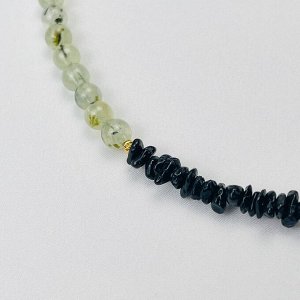 Бусы с кулоном из Пренита с включением эпидота и Турмалина