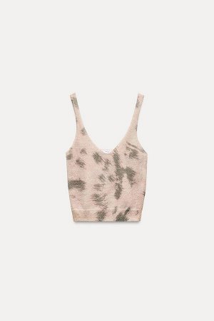 Топ Цвет как на первом фото ТРИКОТАЖНЫЙ ТОП из ЖАККАРДА (JACQUARD-STRICKOBERTEIL) Топ с V-образным вырезом и узкими бретелями. СОСТАВ МАТЕРИАЛА, ИНСТРУКЦИИ ПО УХОДУ И ПРОИСХОЖДЕНИЕ СОСТАВ МАТЕРИАЛА СН