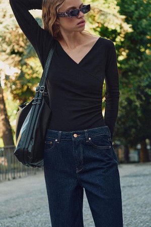 Топ Цвет как на первом фото БОДИ С ЗАПАХОМ (DRAPIERTER WICKELBODY) Боди с V-образным вырезом, запахом и длинными рукавами. Драпированная ткань. Застежка на кнопку в промежности. СОСТАВ МАТЕРИАЛА, ИНСТ