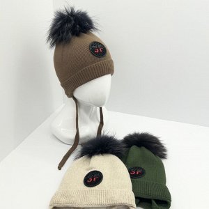 Шапка детская с натуральным бубоном