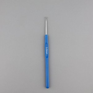 Крючок для вязания, с пластиковой ручкой, d = 3 мм, 13,5 см, цвет синий