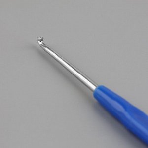 Крючок для вязания, с пластиковой ручкой, d = 2,5 мм, 13,5 см, цвет синий