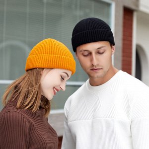 Шапка мужская бини с отворотом вязанная