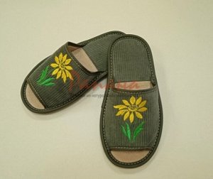 Тапки с пушком женские