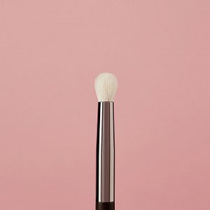 ЮНИLOOK Кисть для нанесения и растушевки теней, натуральный ворс, дерево, металл 15,7см