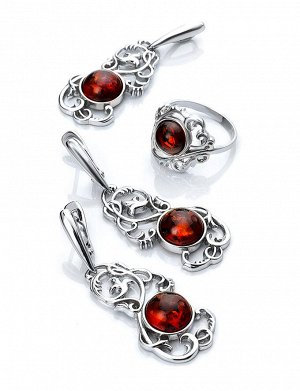 Яркое кольцо из серебра и натурального янтаря вишнёвого цвета «Кордова»