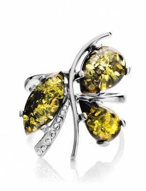 Серебряное кольцо с натуральным сверкающим янтарем зеленого цвета «Магнолия»