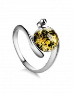 Серебряное кольцо с натуральным искрящимся зеленым янтарем «Сфера»