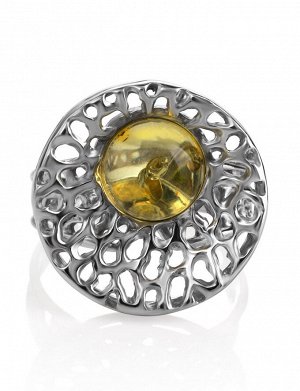 Роскошное кольцо из ажурного серебра с круглой янтарной вставкой лимонного цвета «Венера»