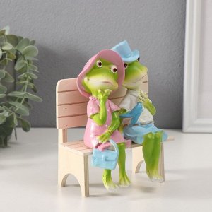 Фигурка полистоун «Лягушки на скамеечке - свидание», 16.8x8.5x13 см