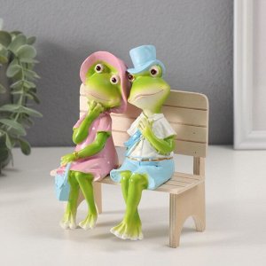 Фигурка полистоун «Лягушки на скамеечке - свидание», 16.8x8.5x13 см