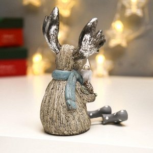 Фигурка светящаяся «Лосик с серебристыми рогами со свечой», 15.5x7x8.7 см, МИКС