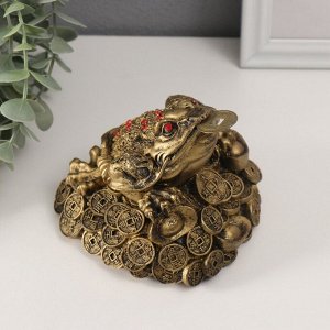 Нэцкэ фигурка «Денежная жаба на горке китайских монет», полистоун, под бронзу, 10*11.5*12.5 см