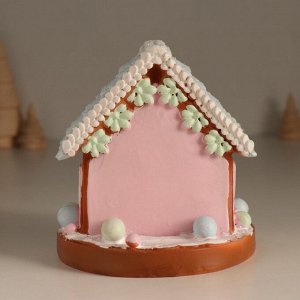 Фигурка светящаяся «Пряничный домик с зеленью», зефирный, 12.5x12.5x12.5 см